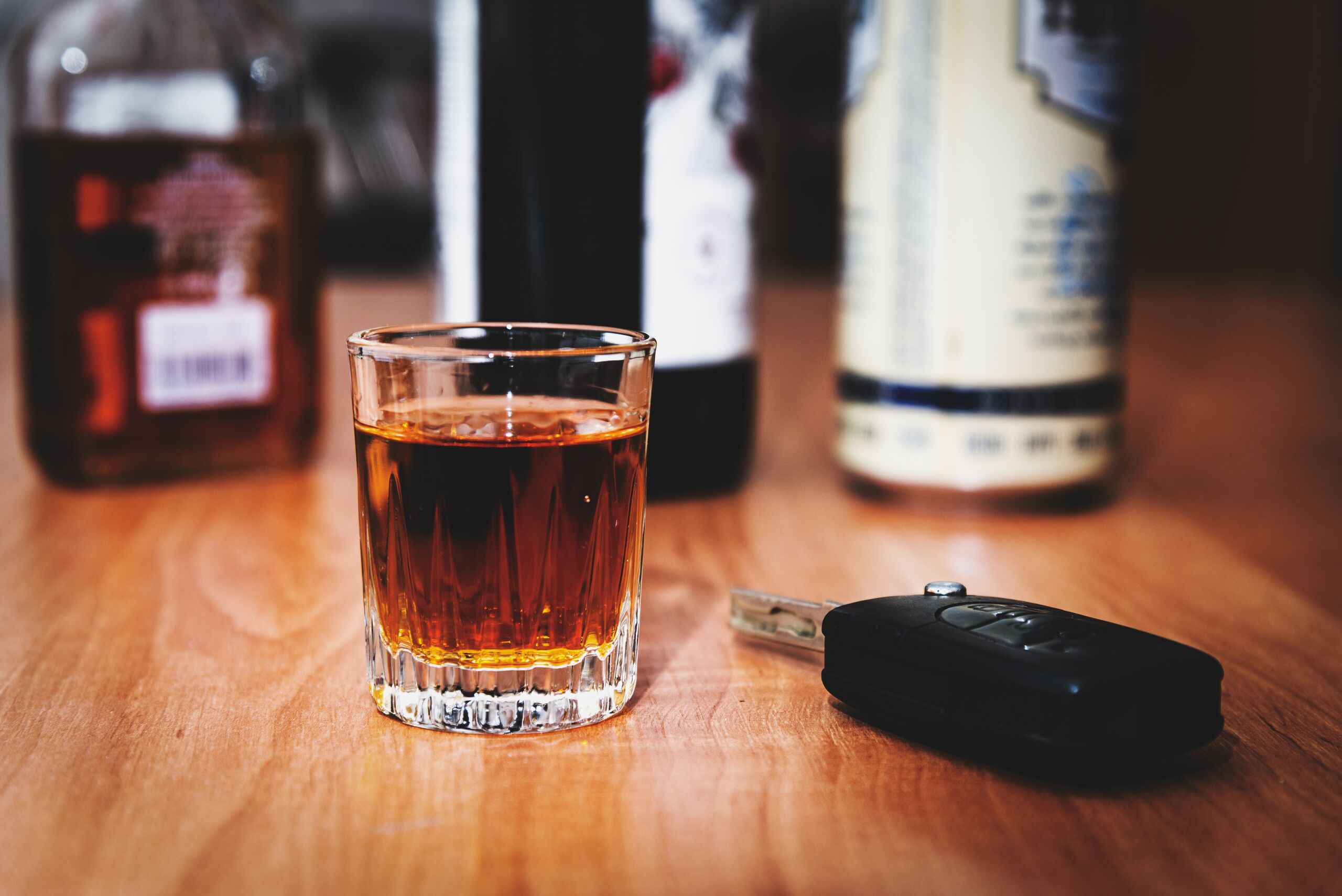 A visual representation of the risks involved in drunk driving and the potential for dram shop liability in Scranton when establishments over-serve patrons.