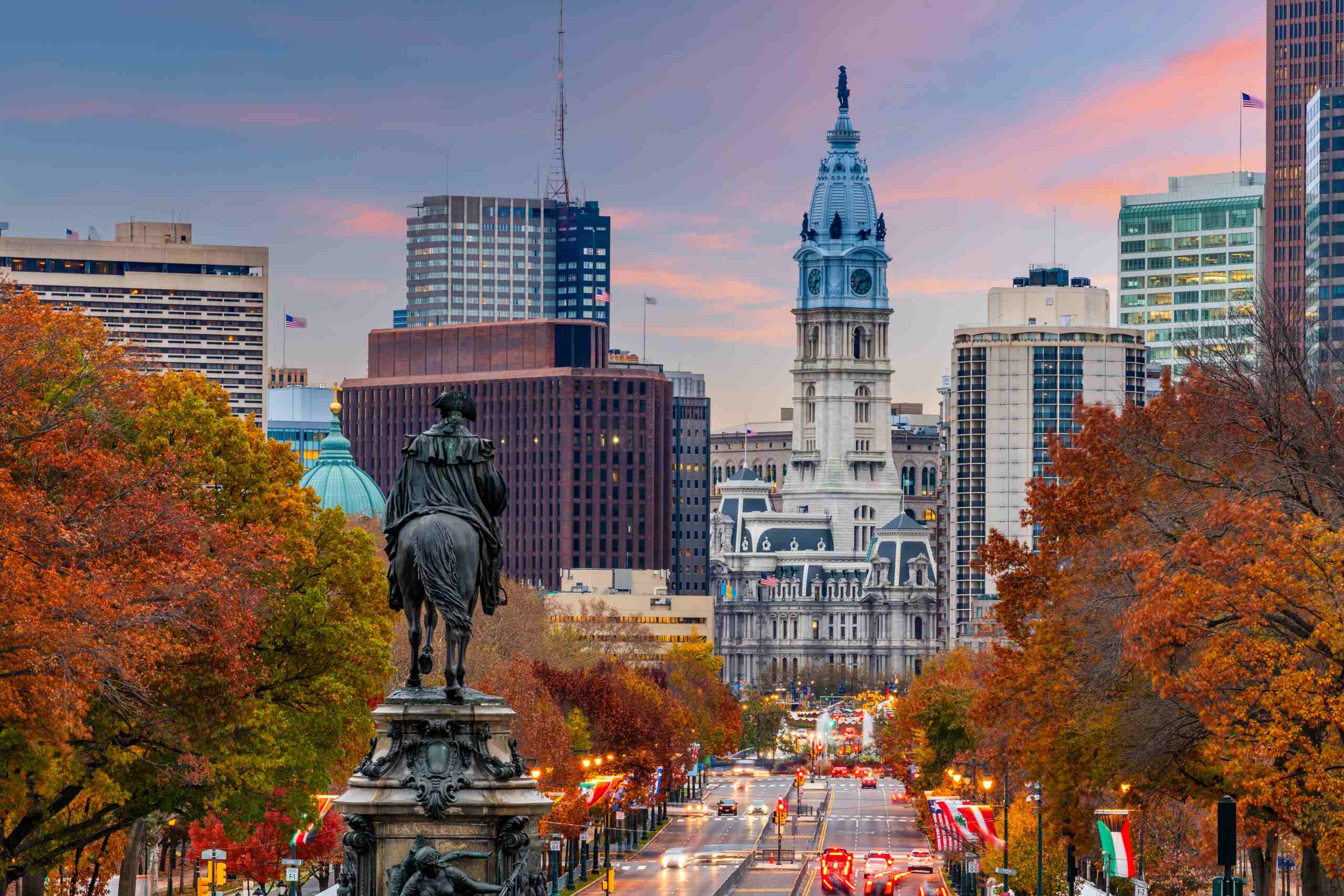 Philadelphia City Hall skyline view