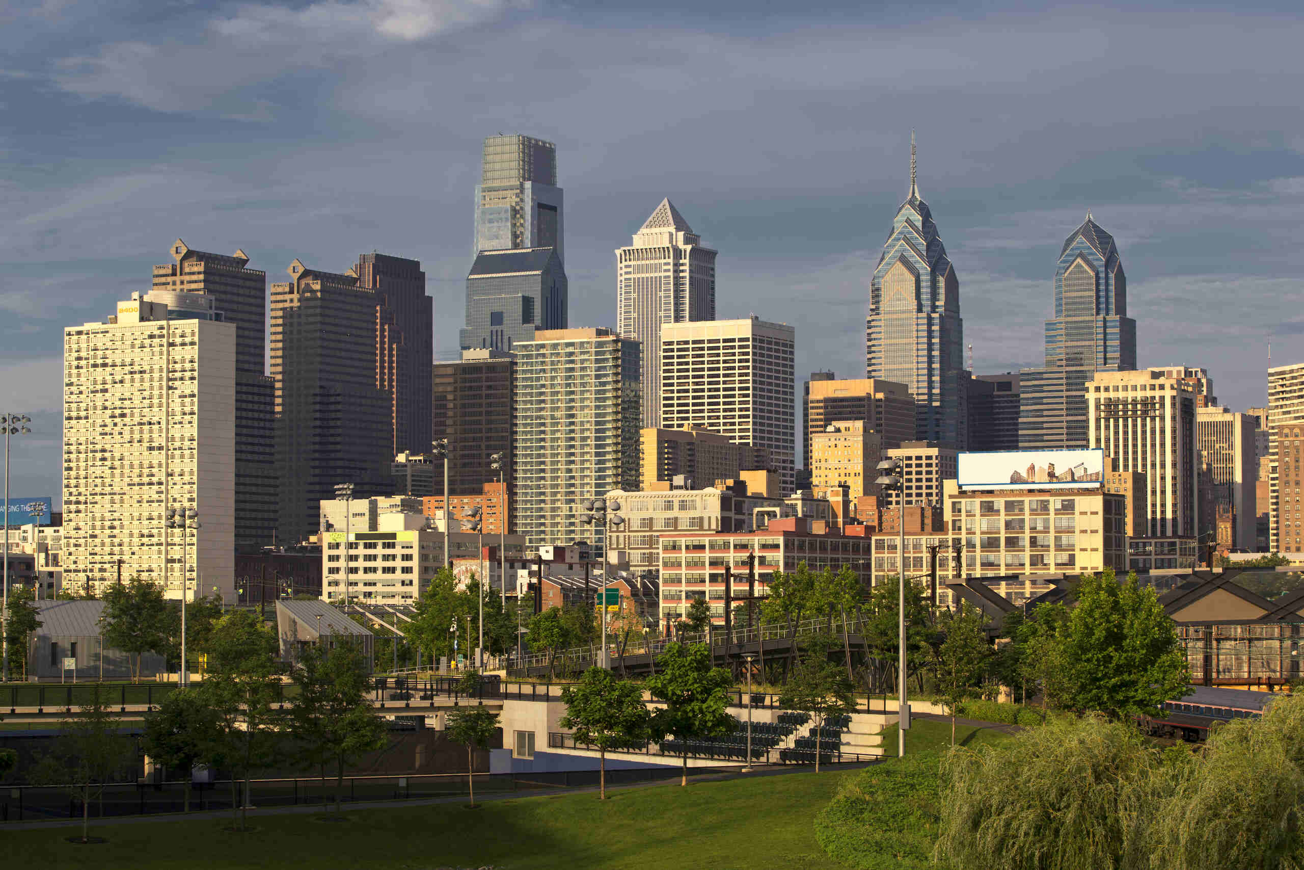 Philadelphia city skyline representing the legal service areas of Philadelphia amputation injury lawyers.